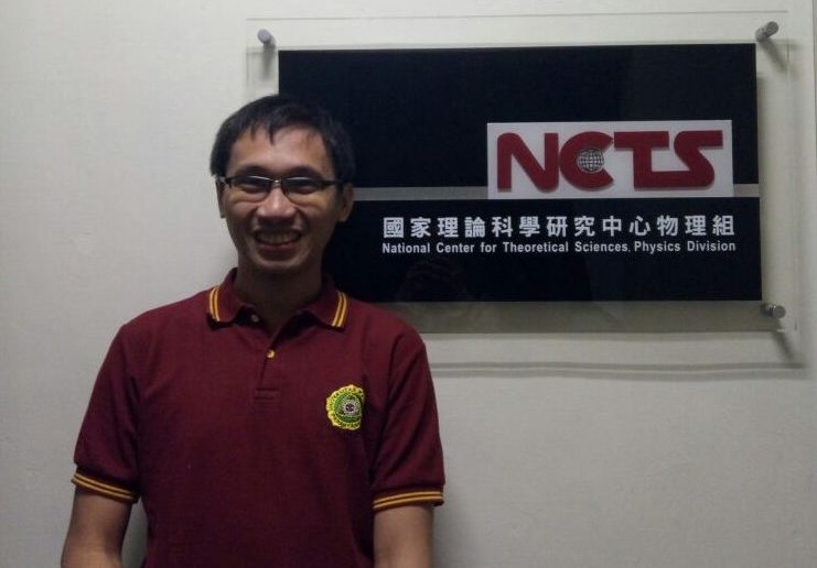 Dosen Fisika UNPAR, Reinard Primulando, PhD,  mengisi seminar mingguan Fisika Teori di Institusi-Institusi di Taiwan