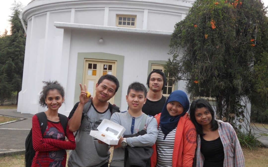 Sensius Seno: “Hidup Bersama Fisika”