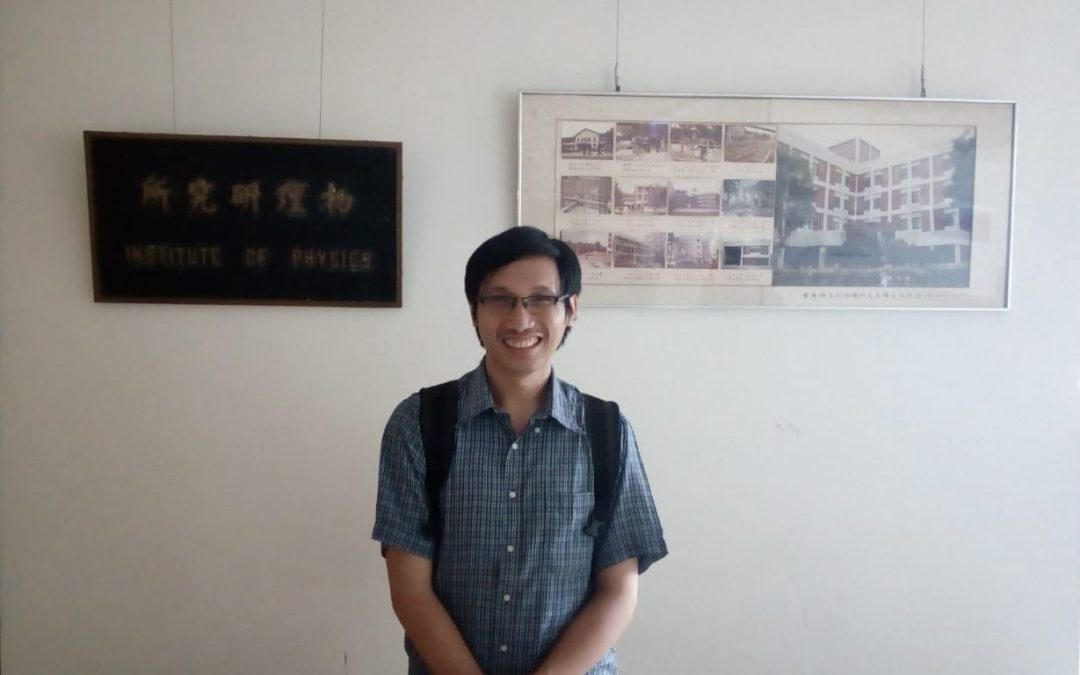 Dosen Fisika UNPAR, Reinard Primulando, PhD, menjadi pembicara pada seminar Fisika Teori di Institusi-Institusi di Taiwan