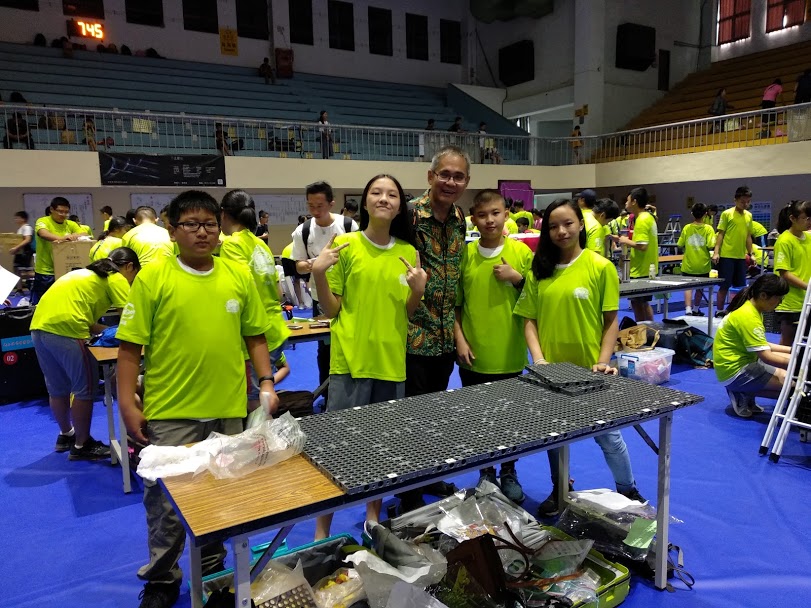 Dosen Fisika Unpar menjadi Juri dalam Kompetisi World GreenMech dan Robot for Mission (R4M) di Taiwan